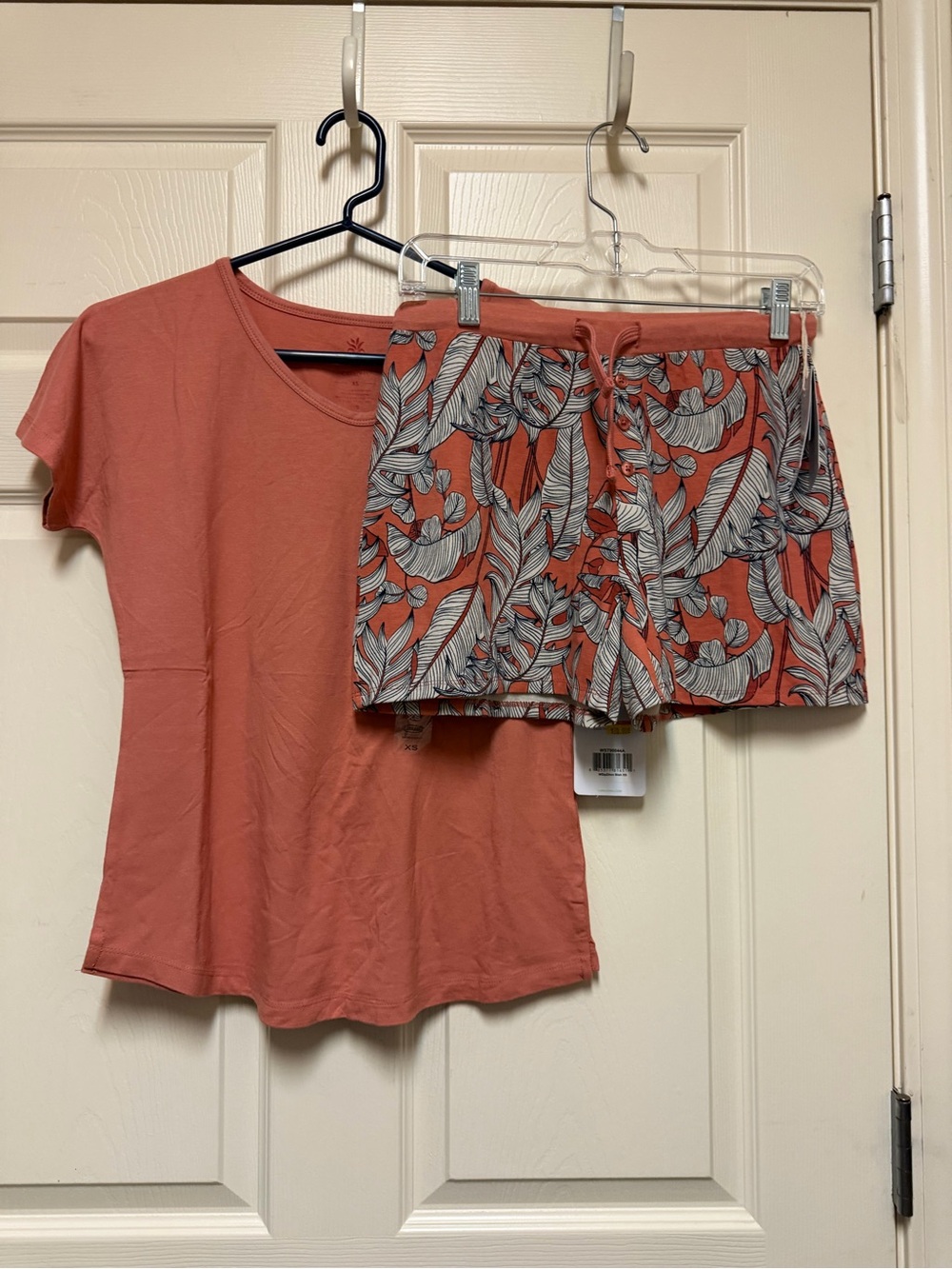 Classic Coral Short Sleeve Top & Printed Coral Leaf Sleep Shorts Set